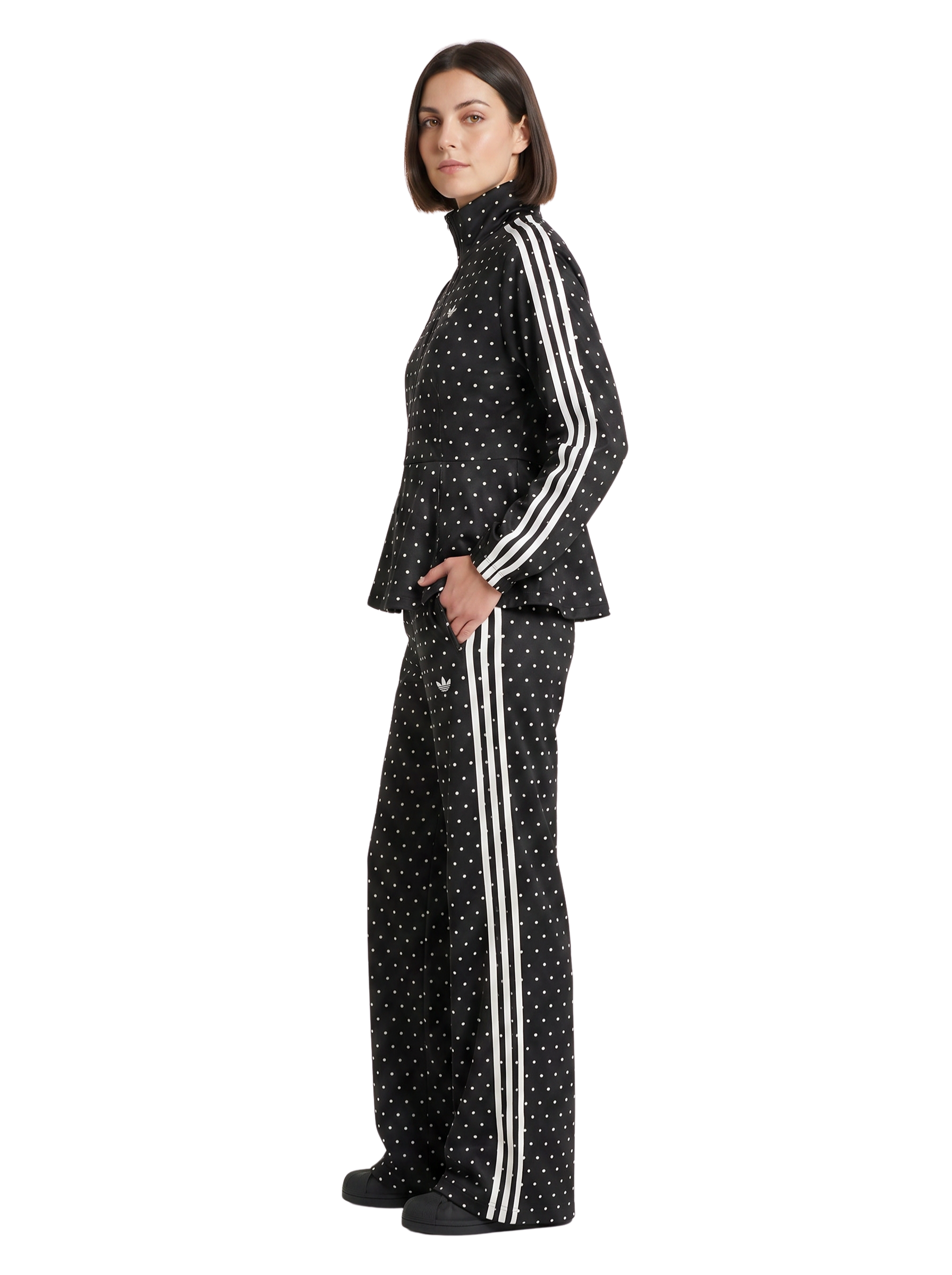 Conjunto deportivo de lunares